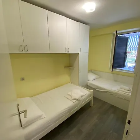 Porat Apartment *
